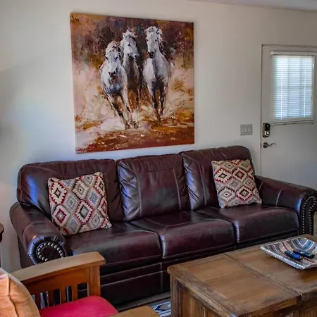 Cowboys & Angels - Classic Sedona Style W/Great Location Exterior photo