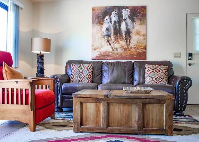 Cowboys & Angels - Classic Sedona Style W/Great Location